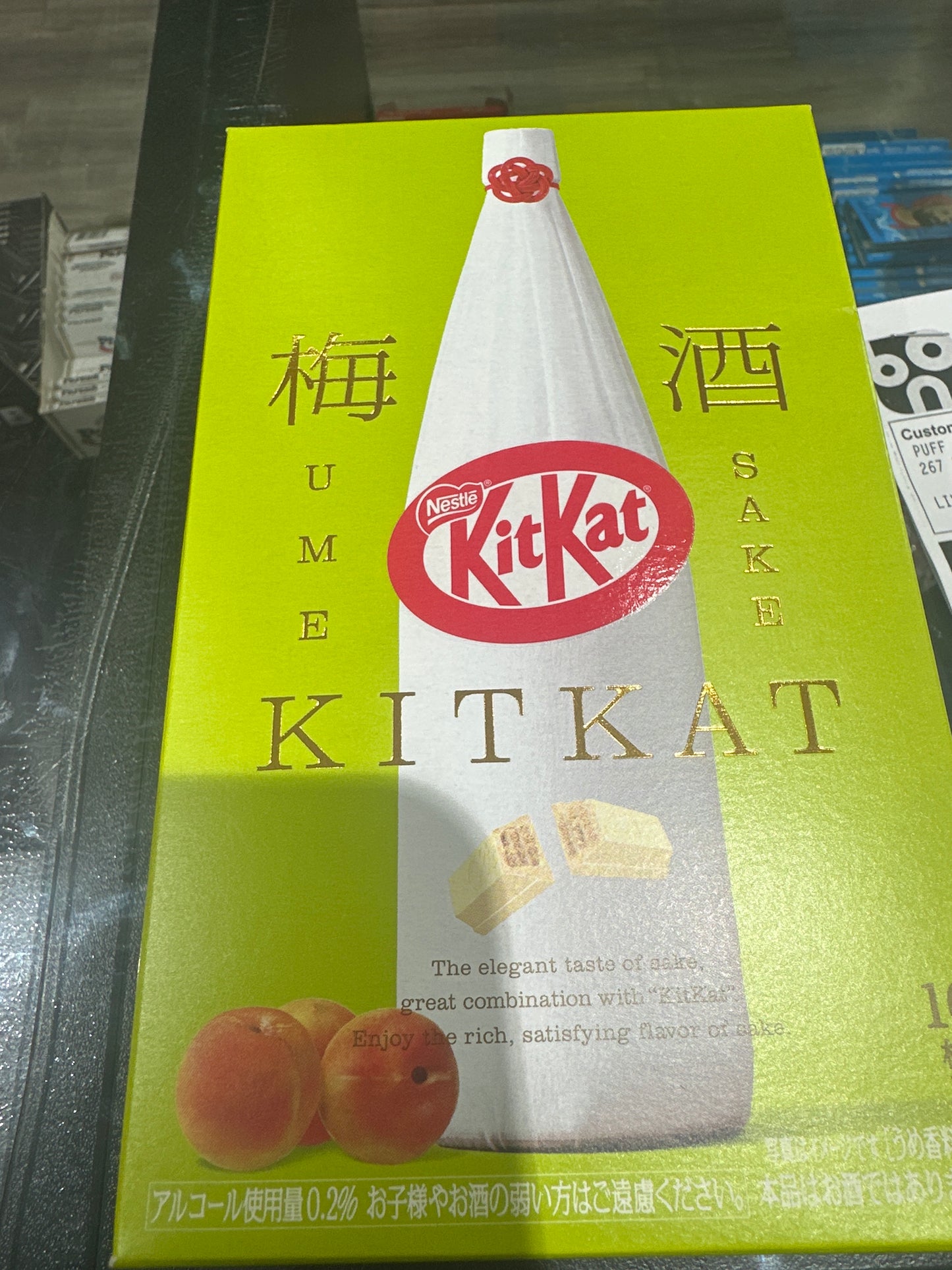 Kit Kat Japan peach